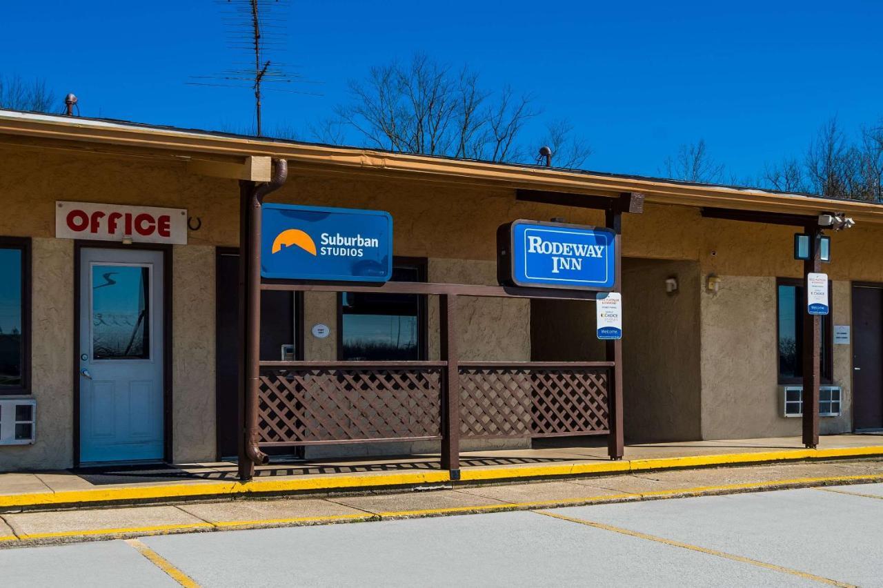 Suburban Hotel 3*