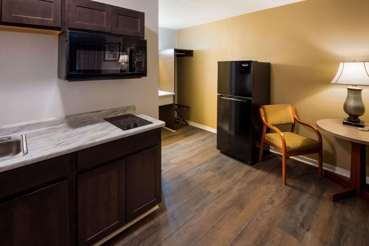 Hotel Suburban